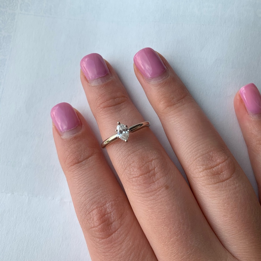 14K white gold 1/3 CT marquise diamond ring - Picture 6 of 10